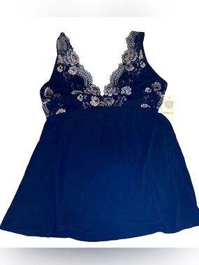 Soma NWT Black Lacey Camisole Adjustable Straps Sexy Nightie Women's Medium